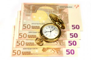 Doscientos euros y un reloj de bolsillo